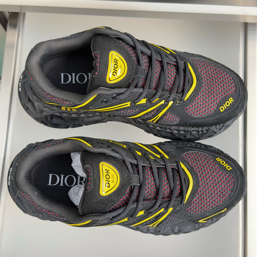 顶级版本：男款 Dior x Kaws迪奥 联名款B35胶囊系列 镂空 网面  原版购入开发 做货 这款名为B35 NX