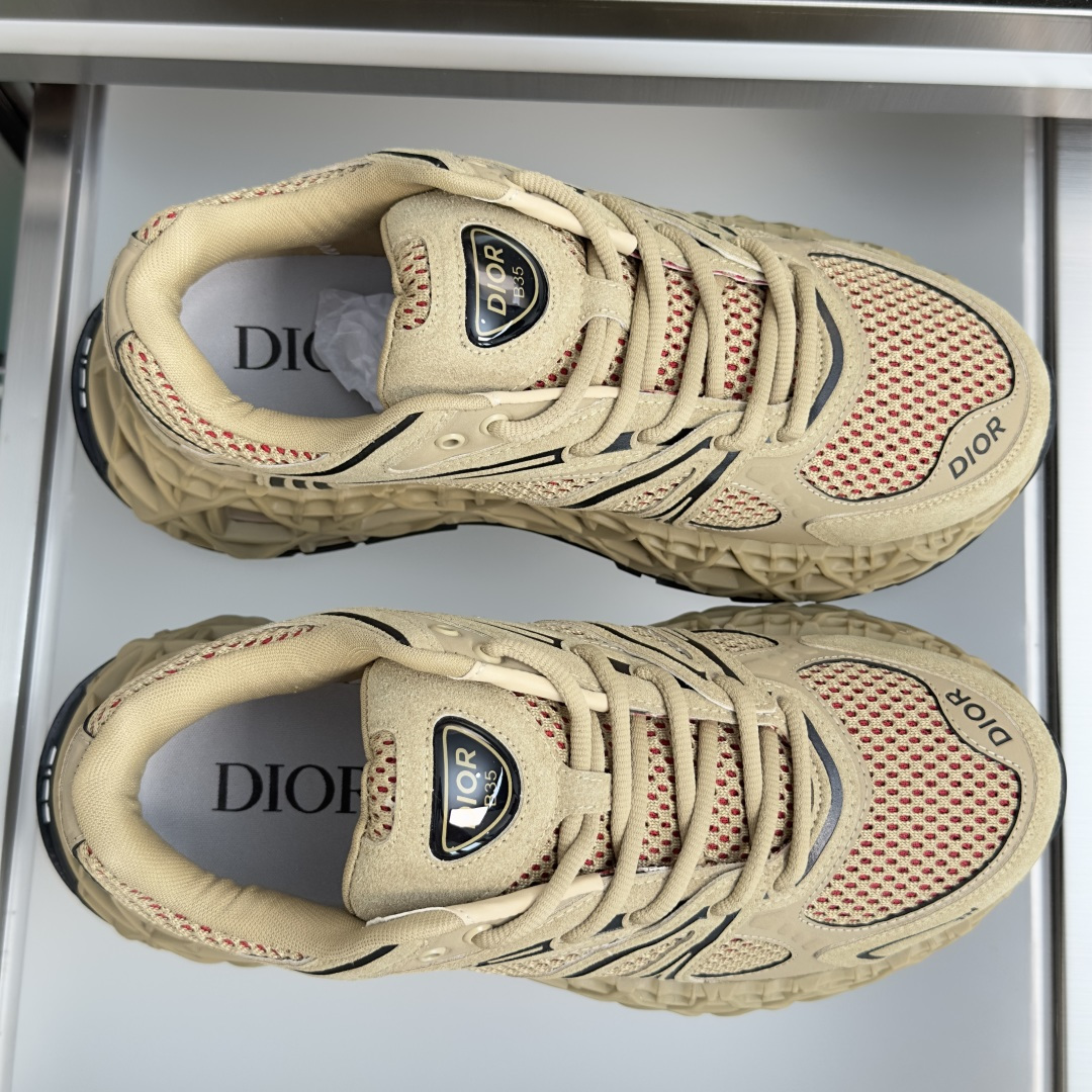顶级版本：男款 Dior x Kaws迪奥 联名款B35胶囊系列 镂空 网面  原版购入开发 做货 这款名为B35 NX