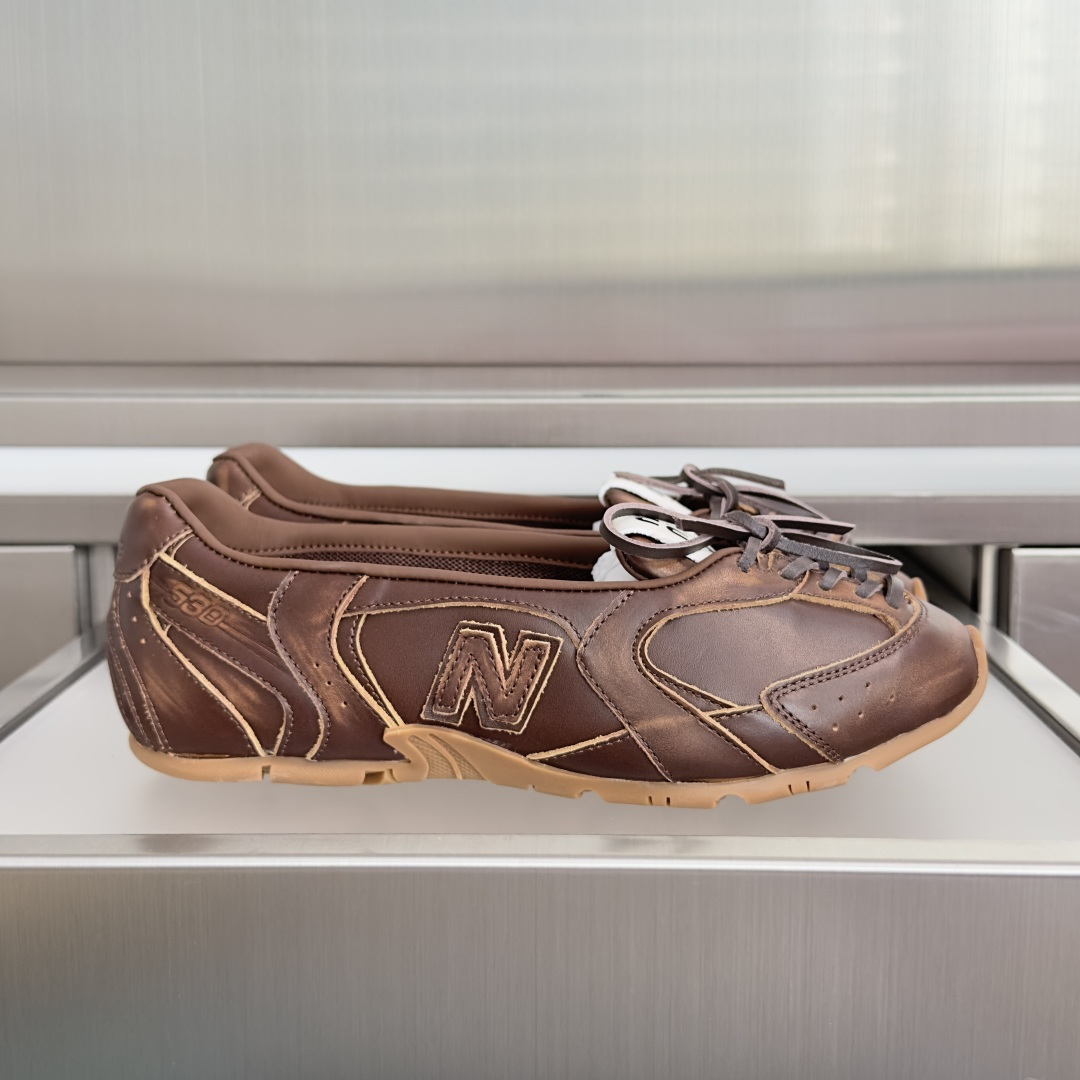 顶级版本：女款 Miu Miu 缪缪× New Balance NB联名款 复古 休闲 芭蕾舞 运动鞋 每一双都像从 v