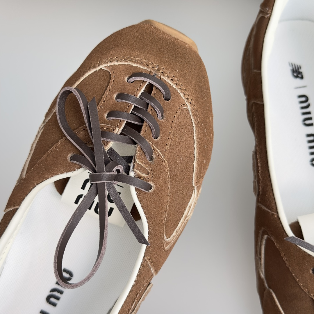顶级版本：女款 Miu Miu 缪缪× New Balance NB联名款 复古 休闲 芭蕾舞 运动鞋 每一双都像从 v