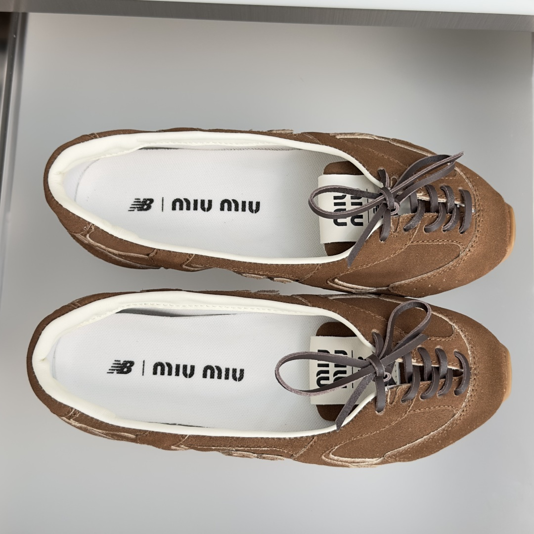 顶级版本：女款 Miu Miu 缪缪× New Balance NB联名款 复古 休闲 芭蕾舞 运动鞋 每一双都像从 v