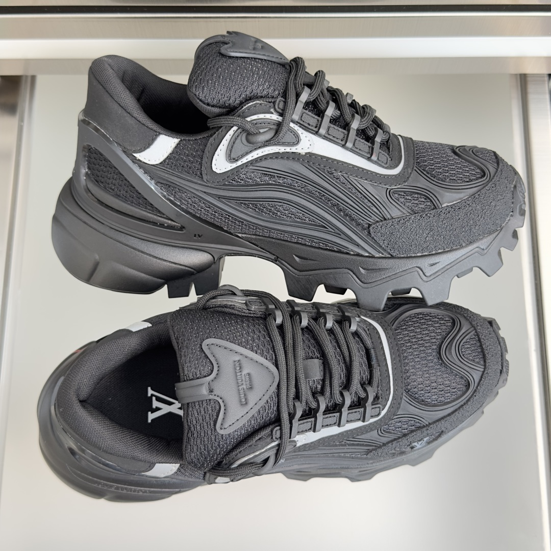 Louis Vuitton Sneakers