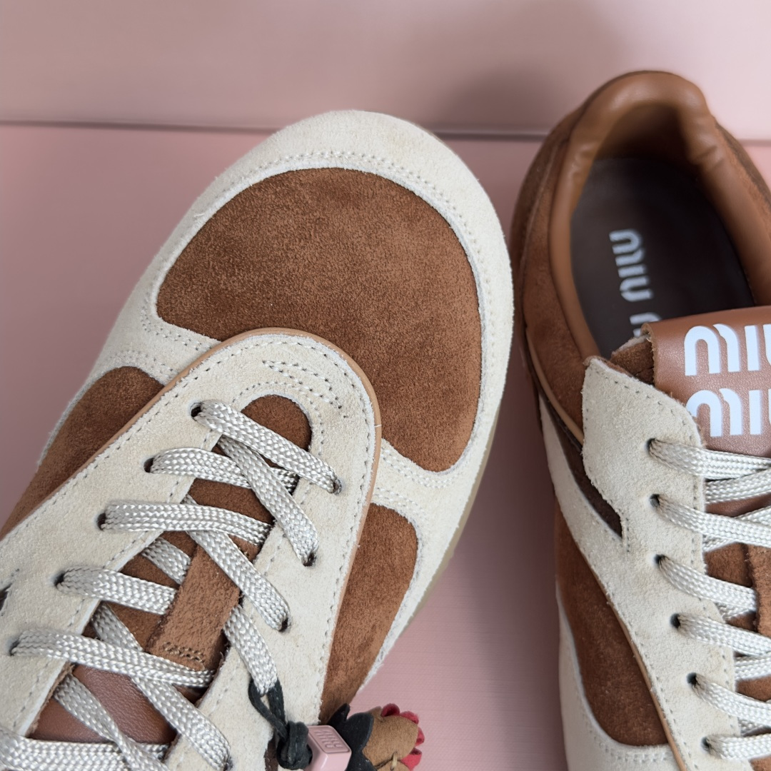 顶级版本：女款 MiuMiu缪缪 最新走秀款Gymnasium系列 拼色 休闲 运动鞋 德训鞋 阿甘鞋 原版购入开发 做