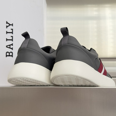 顶级版本:男款 Bally巴利 厚底 一脚蹬 休闲 小白鞋 运动鞋 经典纯白皮革鞋面,细腻柔润,自带低调高级 BALLY 顶级版本:男款 Bally巴利 厚底 一脚蹬 休闲 小白鞋 运动鞋 经典纯白皮革鞋面,细腻柔润,自带低调高级 BALLY