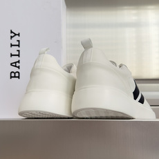 顶级版本:男款 Bally巴利 厚底 一脚蹬 休闲 小白鞋 运动鞋 经典纯白皮革鞋面,细腻柔润,自带低调高级 BALLY 顶级版本:男款 Bally巴利 厚底 一脚蹬 休闲 小白鞋 运动鞋 经典纯白皮革鞋面,细腻柔润,自带低调高级 BALLY