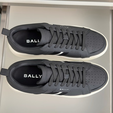 顶级版本:男款 Bally巴利 厚底 一脚蹬 休闲 小白鞋 运动鞋 经典纯白皮革鞋面,细腻柔润,自带低调高级 BALLY 顶级版本:男款 Bally巴利 厚底 一脚蹬 休闲 小白鞋 运动鞋 经典纯白皮革鞋面,细腻柔润,自带低调高级 BALLY