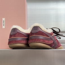 顶级版本:女款 MiuMiu缪缪 最新走秀款Gymnasium系列 拼色 休闲 运动鞋 德训鞋 阿甘鞋 原版购入开发 做 顶级版本:女款 MiuMiu缪缪 最新走秀款Gymnasium系列 拼色 休闲 运动鞋 德训鞋 阿甘鞋 原版购入开发 做