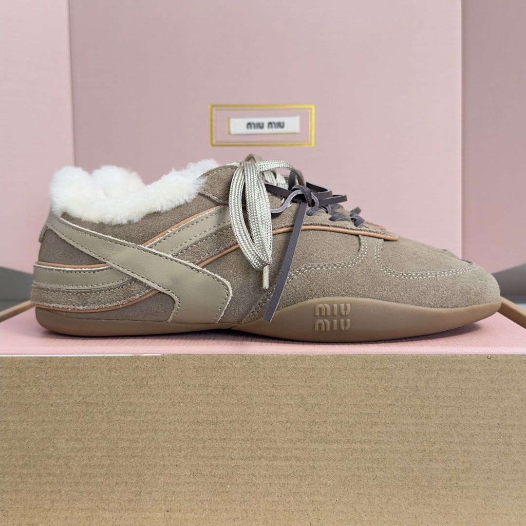 顶级版本：女款 MiuMiu缪缪 最新走秀款Gymnasium系列 拼色 休闲 运动鞋 德训鞋 阿甘鞋 原版购入开发 做