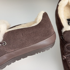 顶级版本:女款 UGG 最新款 毛毛 厚底 德训鞋 阿甘鞋 休闲鞋 把我拿捏住了谁能拒绝冬天的毛绒绒啊!!软乎乎的设计 顶级版本:女款 UGG 最新款 毛毛 厚底 德训鞋 阿甘鞋 休闲鞋 把我拿捏住了谁能拒绝冬天的毛绒绒啊!!软乎乎的设计