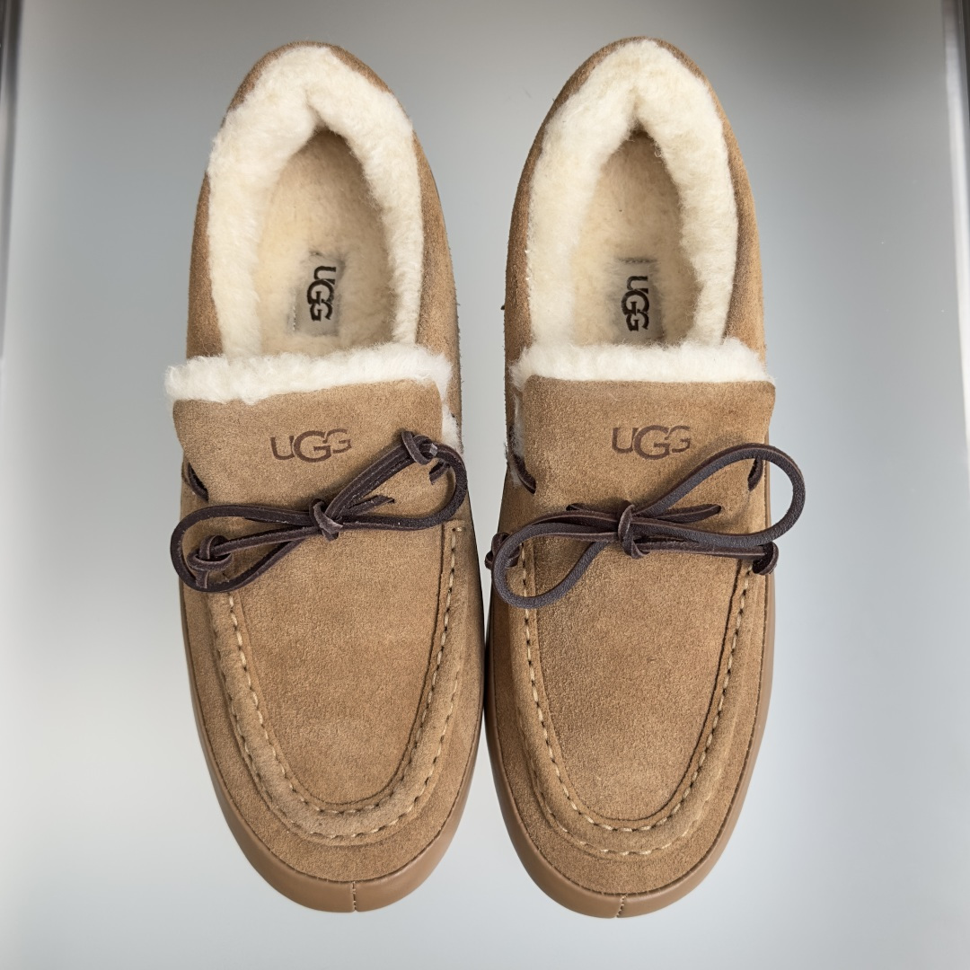 顶级版本：女款 UGG 最新款 毛毛 厚底 德训鞋  阿甘鞋 休闲鞋 把我拿捏住了谁能拒绝冬天的毛绒绒啊!!软乎乎的设计