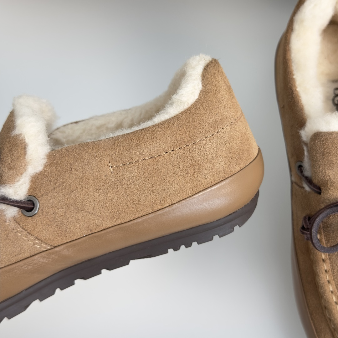 顶级版本：女款 UGG 最新款 毛毛 厚底 德训鞋  阿甘鞋 休闲鞋 把我拿捏住了谁能拒绝冬天的毛绒绒啊!!软乎乎的设计