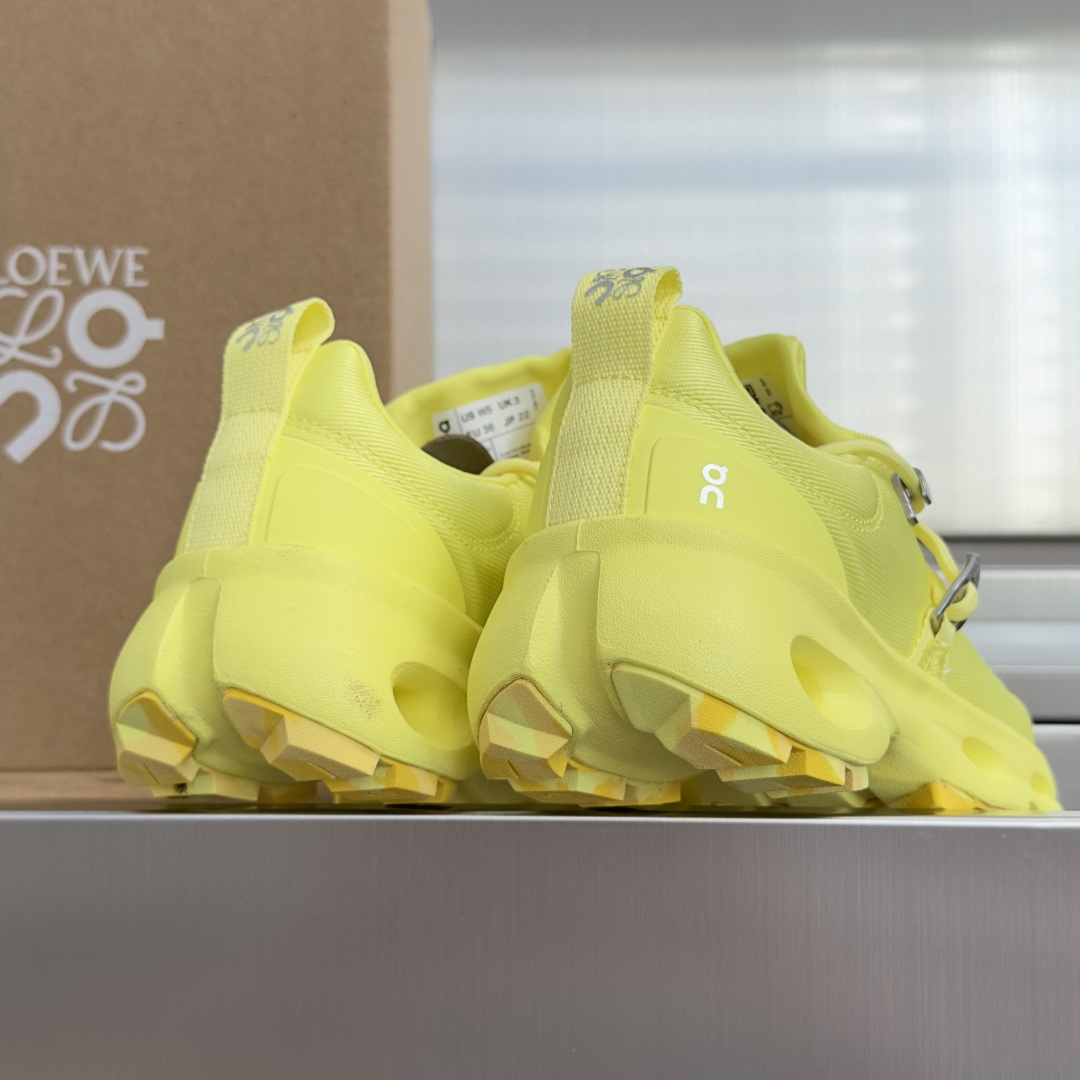 顶级版本:情侣款 LOEWE x On Cloudsolo 罗意威/昂跑 联名合作款 休闲 运动鞋 情侣款 跑鞋 聚酯纤 顶级版本:情侣款 LOEWE x On Cloudsolo 罗意威/昂跑 联名合作款 休闲 运动鞋 情侣款 跑鞋 聚酯纤