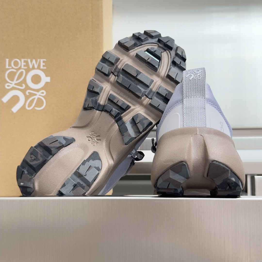 顶级版本：情侣款 LOEWE x On Cloudsolo 罗意威/昂跑 联名合作款 休闲 运动鞋 情侣款 跑鞋 聚酯纤