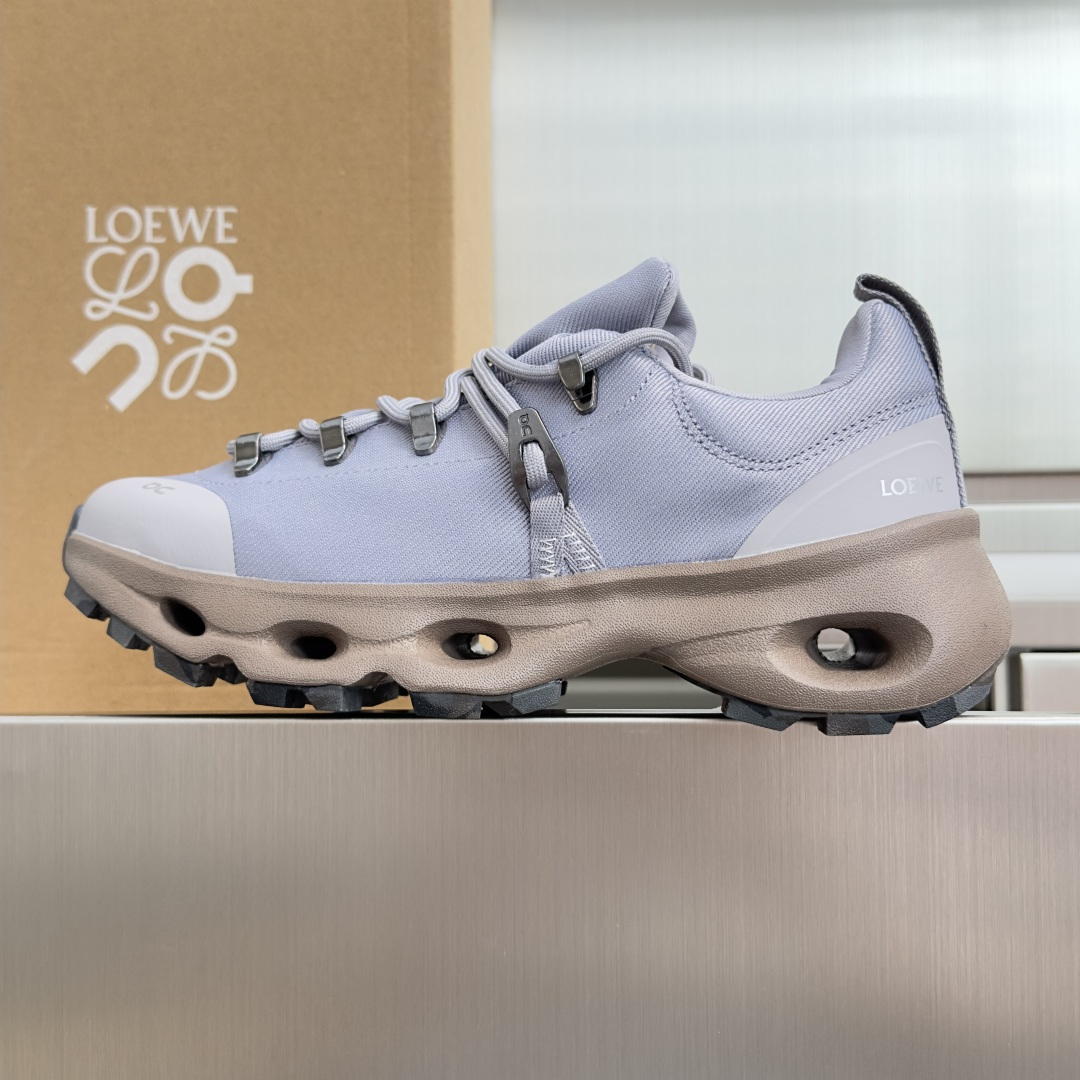 顶级版本：情侣款 LOEWE x On Cloudsolo 罗意威/昂跑 联名合作款 休闲 运动鞋 情侣款 跑鞋 聚酯纤