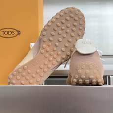 TOD'S托德斯 最新款 情侣款 厚底 德训鞋 拼接 休闲 运动鞋 本款运动休闲鞋采用纳帕皮革和绒面皮革制成,鞋面线条柔 TOD'S托德斯 最新款 情侣款 厚底 德训鞋 拼接 休闲 运动鞋 本款运动休闲鞋采用纳帕皮革和绒面皮革制成,鞋面线条柔