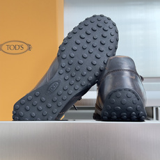 TOD'S托德斯 最新款 情侣款 厚底 德训鞋 拼接 休闲 运动鞋 本款运动休闲鞋采用纳帕皮革和绒面皮革制成,鞋面线条柔 TOD'S托德斯 最新款 情侣款 厚底 德训鞋 拼接 休闲 运动鞋 本款运动休闲鞋采用纳帕皮革和绒面皮革制成,鞋面线条柔