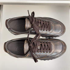 TOD'S托德斯 最新款 情侣款 厚底 德训鞋 拼接 休闲 运动鞋 本款运动休闲鞋采用纳帕皮革和绒面皮革制成,鞋面线条柔 TOD'S托德斯 最新款 情侣款 厚底 德训鞋 拼接 休闲 运动鞋 本款运动休闲鞋采用纳帕皮革和绒面皮革制成,鞋面线条柔