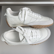 TOD'S托德斯 最新款 情侣款 厚底 德训鞋 拼接 休闲 运动鞋 本款运动休闲鞋采用纳帕皮革和绒面皮革制成,鞋面线条柔 TOD'S托德斯 最新款 情侣款 厚底 德训鞋 拼接 休闲 运动鞋 本款运动休闲鞋采用纳帕皮革和绒面皮革制成,鞋面线条柔