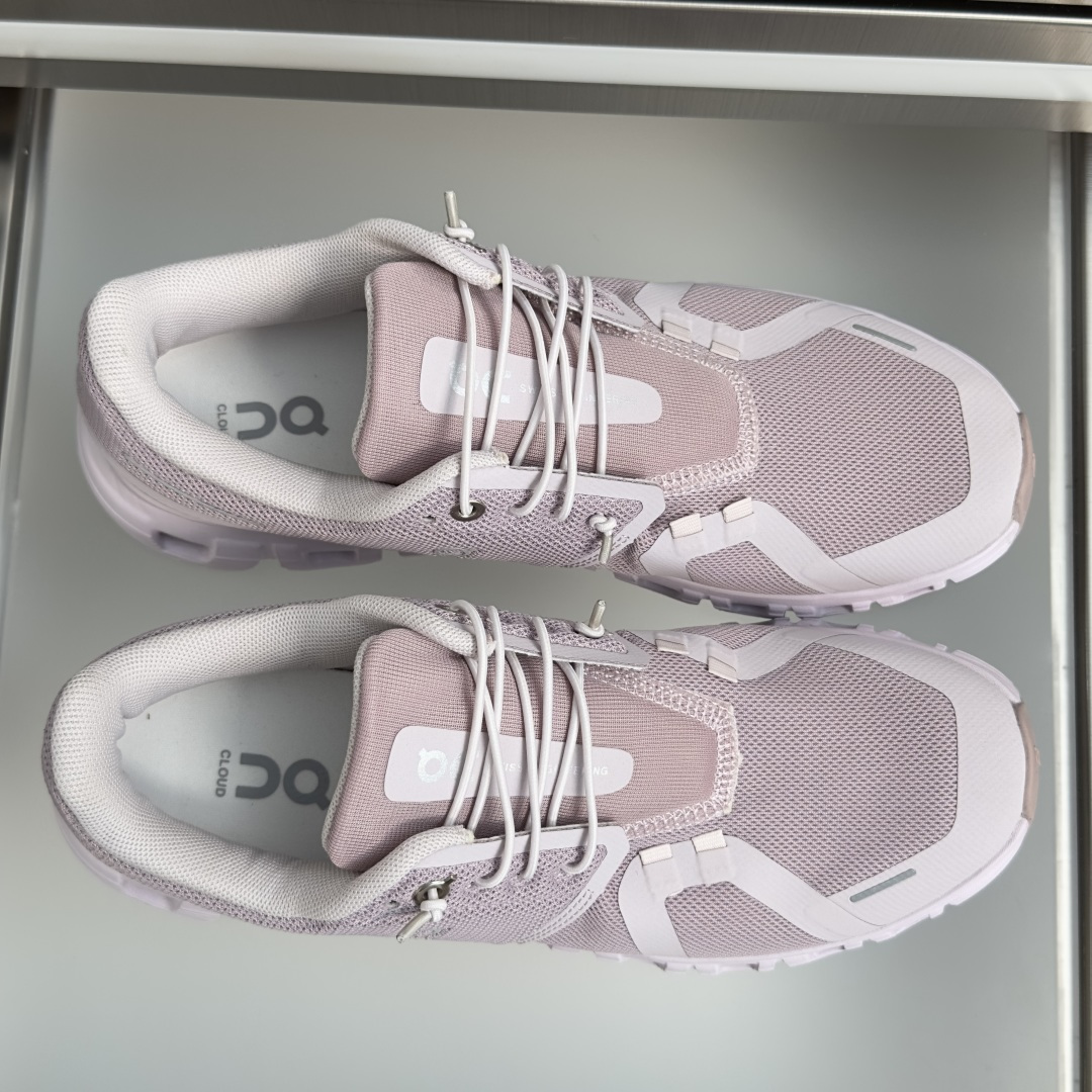 顶级版本:女款 On昂跑 Cloud 6 系列 情侣款 厚底 休闲 运动鞋 跑步鞋 来自瑞士的跑鞋名所On Runni 顶级版本:女款 On昂跑 Cloud 6 系列 情侣款 厚底 休闲 运动鞋 跑步鞋 来自瑞士的跑鞋名所On Runni