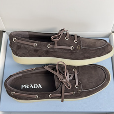 顶级版本:女款 Prada普拉达 最新 一脚蹬 乐福鞋 休闲 运动鞋 原版购入开发 做货 这款柔软皮革乐福鞋配以皮革衬里 顶级版本:女款 Prada普拉达 最新 一脚蹬 乐福鞋 休闲 运动鞋 原版购入开发 做货 这款柔软皮革乐福鞋配以皮革衬里