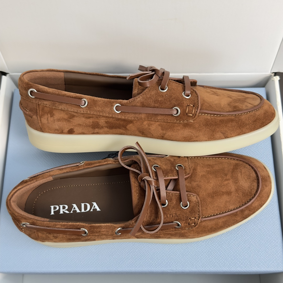 顶级版本:女款 Prada普拉达 最新 一脚蹬 乐福鞋 休闲 运动鞋 原版购入开发 做货 这款柔软皮革乐福鞋配以皮革衬里 顶级版本:女款 Prada普拉达 最新 一脚蹬 乐福鞋 休闲 运动鞋 原版购入开发 做货 这款柔软皮革乐福鞋配以皮革衬里
