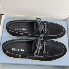 顶级版本:女款 Prada普拉达 最新 一脚蹬 乐福鞋 休闲 运动鞋 原版购入开发 做货 这款柔软皮革乐福鞋配以皮革衬里 顶级版本:女款 Prada普拉达 最新 一脚蹬 乐福鞋 休闲 运动鞋 原版购入开发 做货 这款柔软皮革乐福鞋配以皮革衬里