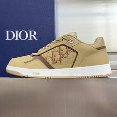 顶级版本:低帮 Dior迪奥B27系列 情侣款 老花 打印 休闲 运动鞋 板鞋 这款 B27 Uptown 低帮运动鞋是 顶级版本:低帮 Dior迪奥B27系列 情侣款 老花 打印 休闲 运动鞋 板鞋 这款 B27 Uptown 低帮运动鞋是