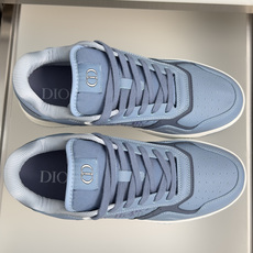 顶级版本:低帮 Dior迪奥B27系列 情侣款 老花 打印 休闲 运动鞋 板鞋 这款 B27 Uptown 低帮运动鞋是 顶级版本:低帮 Dior迪奥B27系列 情侣款 老花 打印 休闲 运动鞋 板鞋 这款 B27 Uptown 低帮运动鞋是