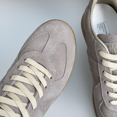 顶级版本:情侣款 MaisonMargiela MM6 马吉拉 情侣款 德训鞋 休闲 运动鞋 原版购入开发 做货 鬼才设 顶级版本:情侣款 MaisonMargiela MM6 马吉拉 情侣款 德训鞋 休闲 运动鞋 原版购入开发 做货 鬼才设
