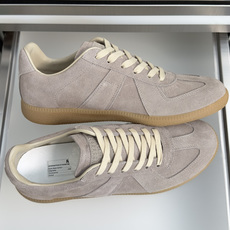 顶级版本:情侣款 MaisonMargiela MM6 马吉拉 情侣款 德训鞋 休闲 运动鞋 原版购入开发 做货 鬼才设 顶级版本:情侣款 MaisonMargiela MM6 马吉拉 情侣款 德训鞋 休闲 运动鞋 原版购入开发 做货 鬼才设