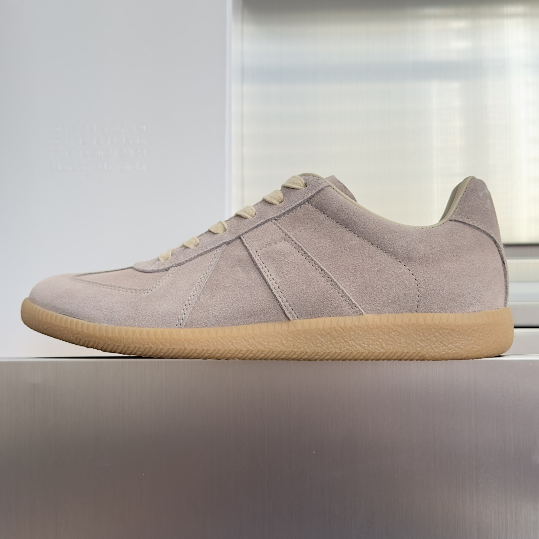 顶级版本:情侣款 MaisonMargiela MM6 马吉拉 情侣款 德训鞋 休闲 运动鞋 原版购入开发 做货 鬼才设 顶级版本:情侣款 MaisonMargiela MM6 马吉拉 情侣款 德训鞋 休闲 运动鞋 原版购入开发 做货 鬼才设