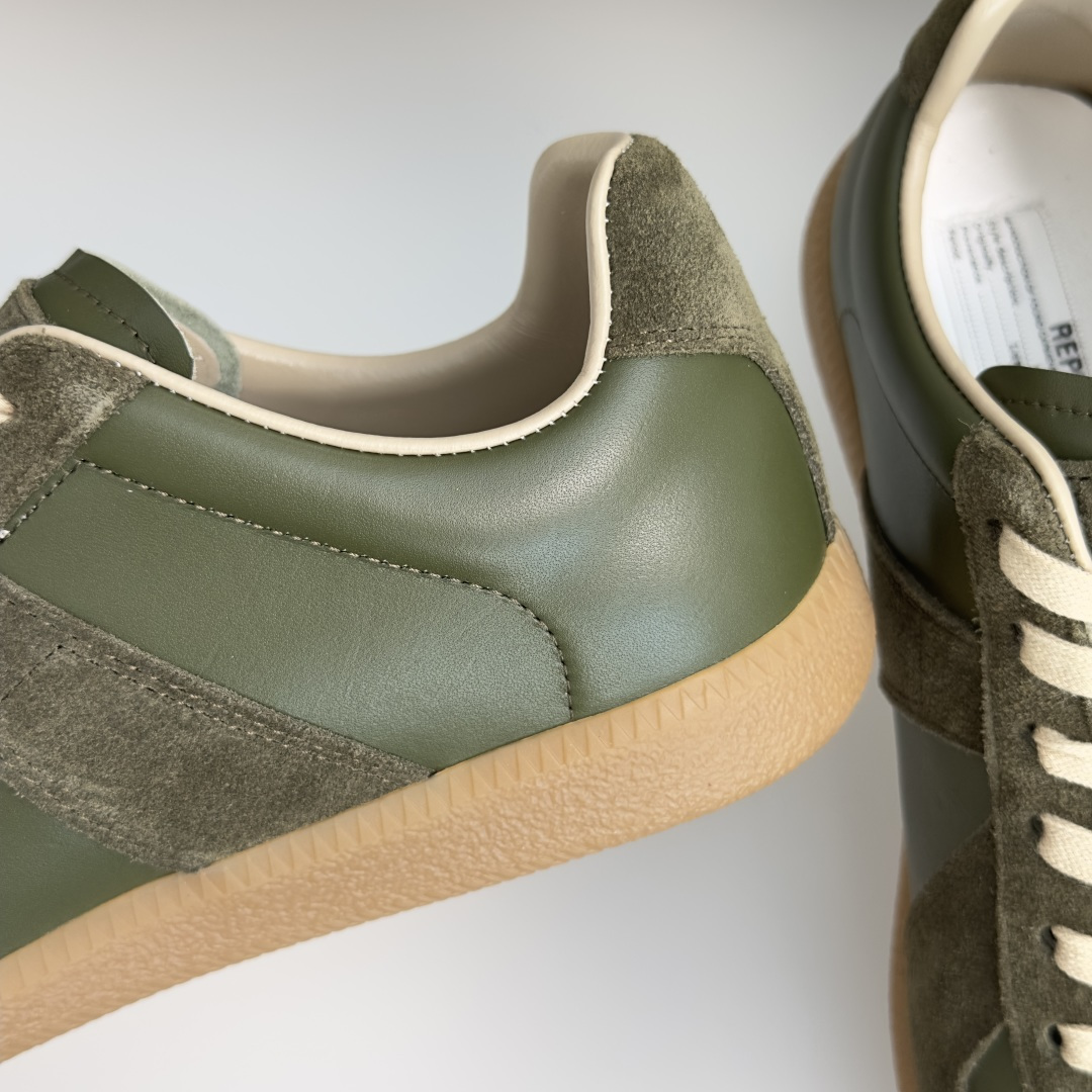 顶级版本:情侣款 MaisonMargiela MM6 马吉拉 情侣款 德训鞋 休闲 运动鞋 原版购入开发 做货 鬼才设 顶级版本:情侣款 MaisonMargiela MM6 马吉拉 情侣款 德训鞋 休闲 运动鞋 原版购入开发 做货 鬼才设