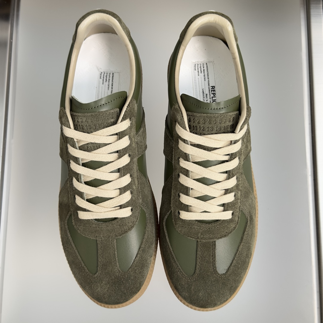 顶级版本:情侣款 MaisonMargiela MM6 马吉拉 情侣款 德训鞋 休闲 运动鞋 原版购入开发 做货 鬼才设 顶级版本:情侣款 MaisonMargiela MM6 马吉拉 情侣款 德训鞋 休闲 运动鞋 原版购入开发 做货 鬼才设