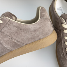 顶级版本:情侣款 MaisonMargiela MM6 马吉拉 情侣款 德训鞋 休闲 运动鞋 原版购入开发 做货 鬼才设 顶级版本:情侣款 MaisonMargiela MM6 马吉拉 情侣款 德训鞋 休闲 运动鞋 原版购入开发 做货 鬼才设