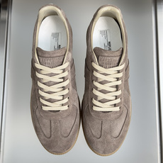 顶级版本:情侣款 MaisonMargiela MM6 马吉拉 情侣款 德训鞋 休闲 运动鞋 原版购入开发 做货 鬼才设 顶级版本:情侣款 MaisonMargiela MM6 马吉拉 情侣款 德训鞋 休闲 运动鞋 原版购入开发 做货 鬼才设