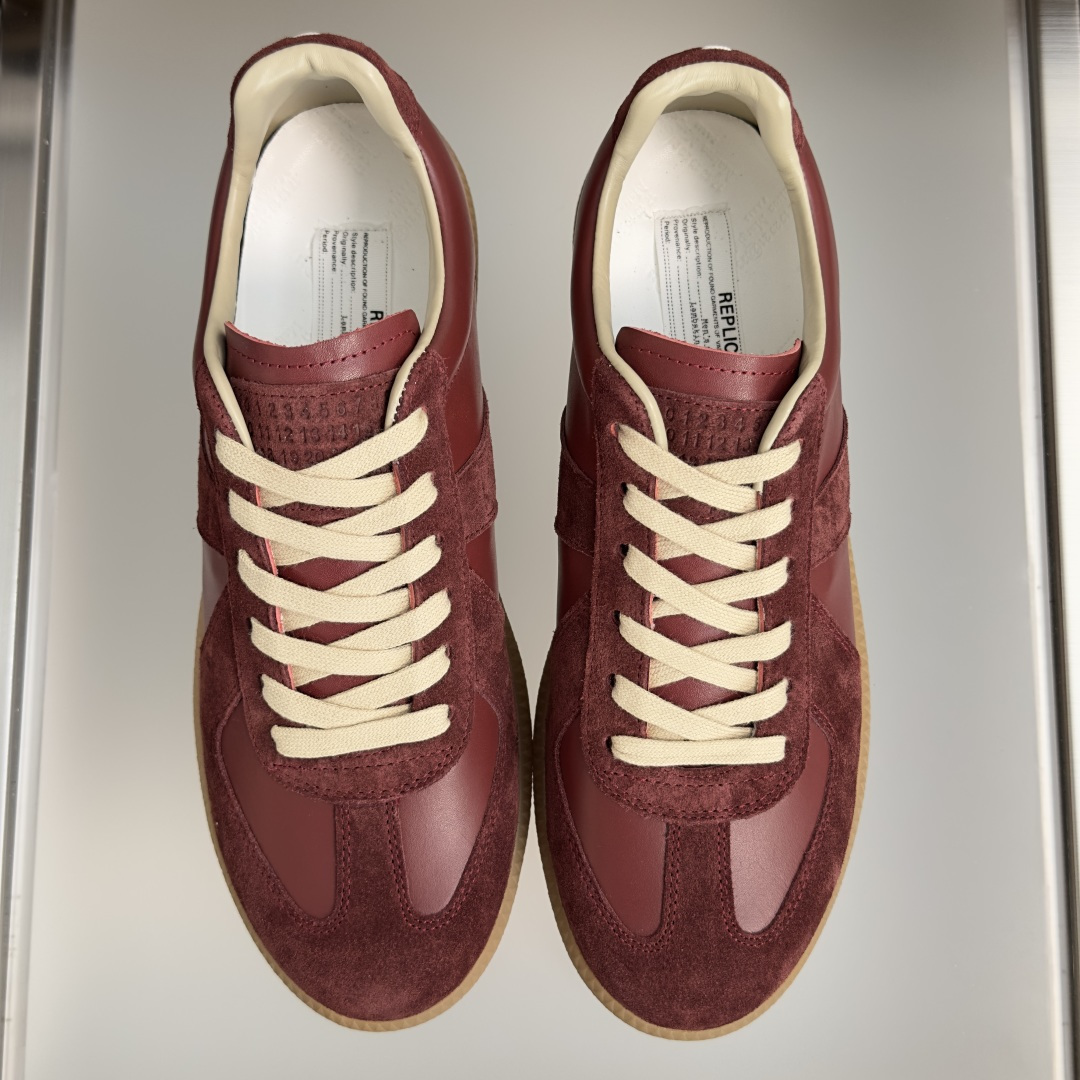 顶级版本:情侣款 MaisonMargiela MM6 马吉拉 情侣款 德训鞋 休闲 运动鞋 原版购入开发 做货 鬼才设 顶级版本:情侣款 MaisonMargiela MM6 马吉拉 情侣款 德训鞋 休闲 运动鞋 原版购入开发 做货 鬼才设
