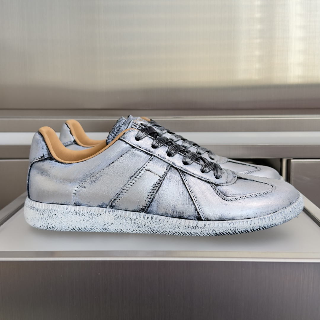 顶级版本：情侣款 MaisonMargiela MM6 马吉拉 情侣款 德训鞋 休闲 运动鞋 原版购入开发 做货 鬼才设