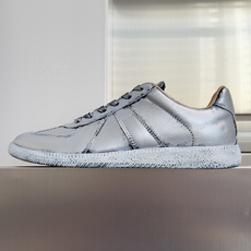 顶级版本:情侣款 MaisonMargiela MM6 马吉拉 情侣款 德训鞋 休闲 运动鞋 原版购入开发 做货 鬼才设 顶级版本:情侣款 MaisonMargiela MM6 马吉拉 情侣款 德训鞋 休闲 运动鞋 原版购入开发 做货 鬼才设