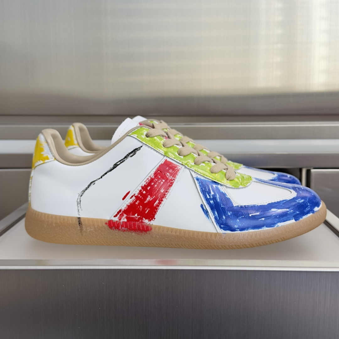 顶级版本：情侣款 MaisonMargiela MM6 马吉拉 情侣款 德训鞋 休闲 运动鞋 原版购入开发 做货 鬼才设