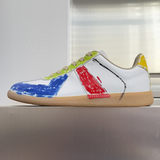 顶级版本:情侣款 MaisonMargiela MM6 马吉拉 情侣款 德训鞋 休闲 运动鞋 原版购入开发 做货 鬼才设 顶级版本:情侣款 MaisonMargiela MM6 马吉拉 情侣款 德训鞋 休闲 运动鞋 原版购入开发 做货 鬼才设