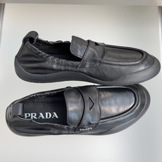 顶级版本:情侣款 Prada普拉达 Speedrock系列 情侣款 休闲 乐福鞋 Speedrock乐福鞋汲取运动鞋的 顶级版本:情侣款 Prada普拉达 Speedrock系列 情侣款 休闲 乐福鞋 Speedrock乐福鞋汲取运动鞋的