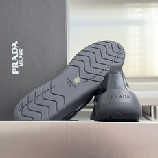 顶级版本:情侣款 Prada普拉达 Speedrock系列 情侣款 休闲 乐福鞋 Speedrock乐福鞋汲取运动鞋的 顶级版本:情侣款 Prada普拉达 Speedrock系列 情侣款 休闲 乐福鞋 Speedrock乐福鞋汲取运动鞋的