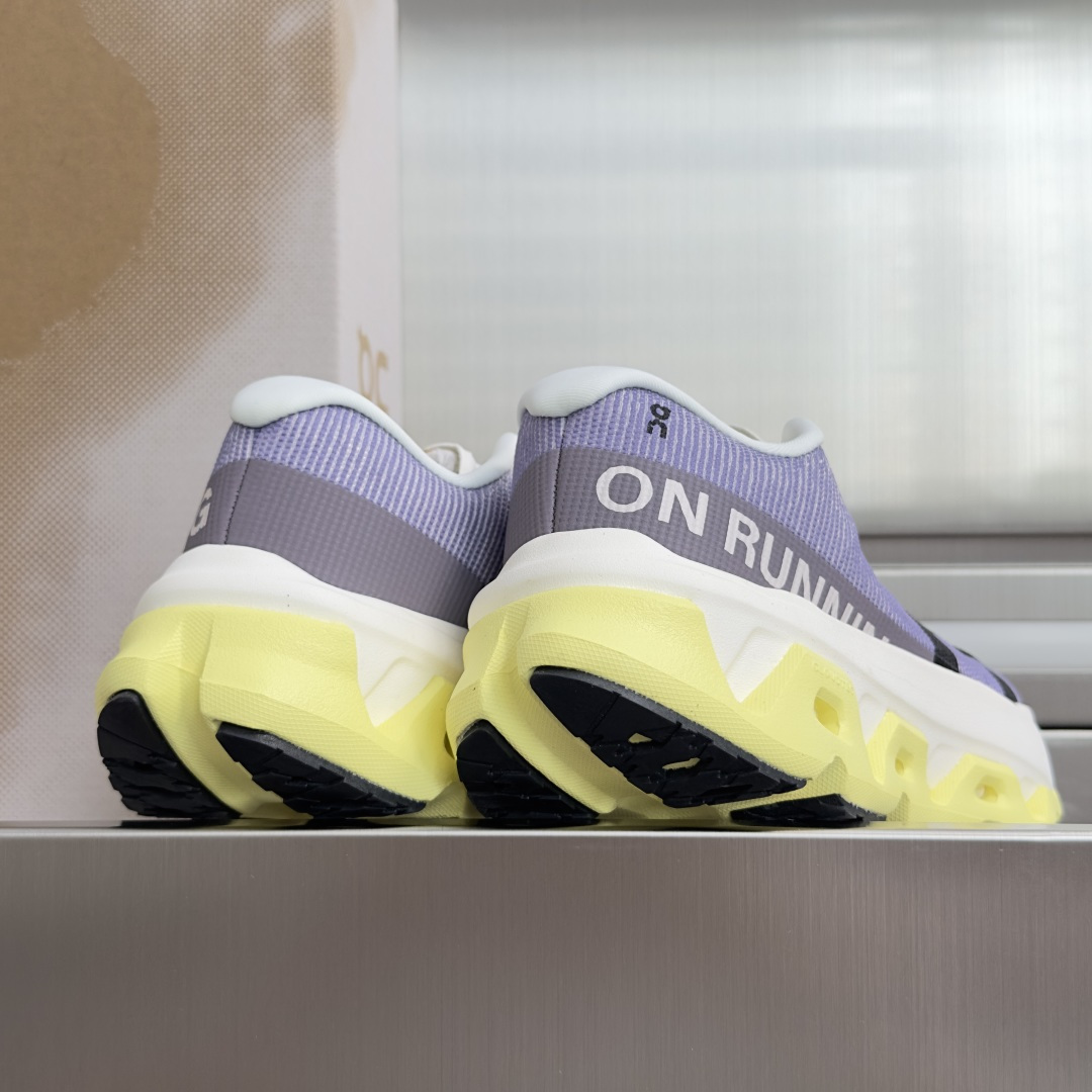 顶级版本:情侣款 On昂跑 Cloudmonster 3 Hyper系列 厚底 休闲 运动鞋 跑步鞋 训练鞋 专为长距 顶级版本:情侣款 On昂跑 Cloudmonster 3 Hyper系列 厚底 休闲 运动鞋 跑步鞋 训练鞋 专为长距