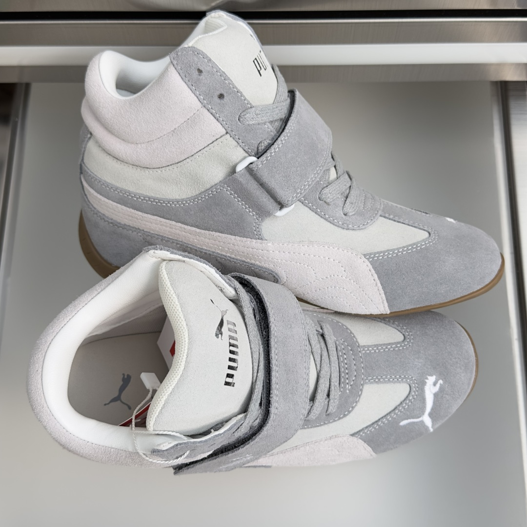顶级版本:女款 Puma 彪马 Speedcatwedge复古 坡跟 休闲 运动鞋 内增高 魔术贴 高帮 赛车鞋 复古坡 顶级版本:女款 Puma 彪马 Speedcatwedge复古 坡跟 休闲 运动鞋 内增高 魔术贴 高帮 赛车鞋 复古坡