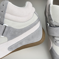 顶级版本:女款 Puma 彪马 Speedcatwedge复古 坡跟 休闲 运动鞋 内增高 魔术贴 高帮 赛车鞋 复古坡 顶级版本:女款 Puma 彪马 Speedcatwedge复古 坡跟 休闲 运动鞋 内增高 魔术贴 高帮 赛车鞋 复古坡