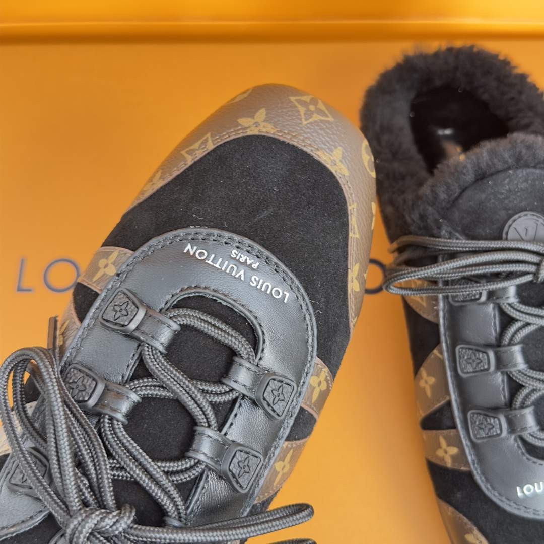 顶级版本：女款 LV路易威登 L家 驴牌 最新Sneakerina系列 玛丽珍 芭蕾运动鞋 德训鞋 休闲 平底鞋 本款 