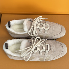 顶级版本:女款 LV路易威登 L家 驴牌 最新Sneakerina系列 玛丽珍 芭蕾运动鞋 德训鞋 休闲 平底鞋 本款 顶级版本:女款 LV路易威登 L家 驴牌 最新Sneakerina系列 玛丽珍 芭蕾运动鞋 德训鞋 休闲 平底鞋 本款