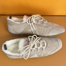 顶级版本:女款 LV路易威登 L家 驴牌 最新Sneakerina系列 玛丽珍 芭蕾运动鞋 德训鞋 休闲 平底鞋 本款 顶级版本:女款 LV路易威登 L家 驴牌 最新Sneakerina系列 玛丽珍 芭蕾运动鞋 德训鞋 休闲 平底鞋 本款