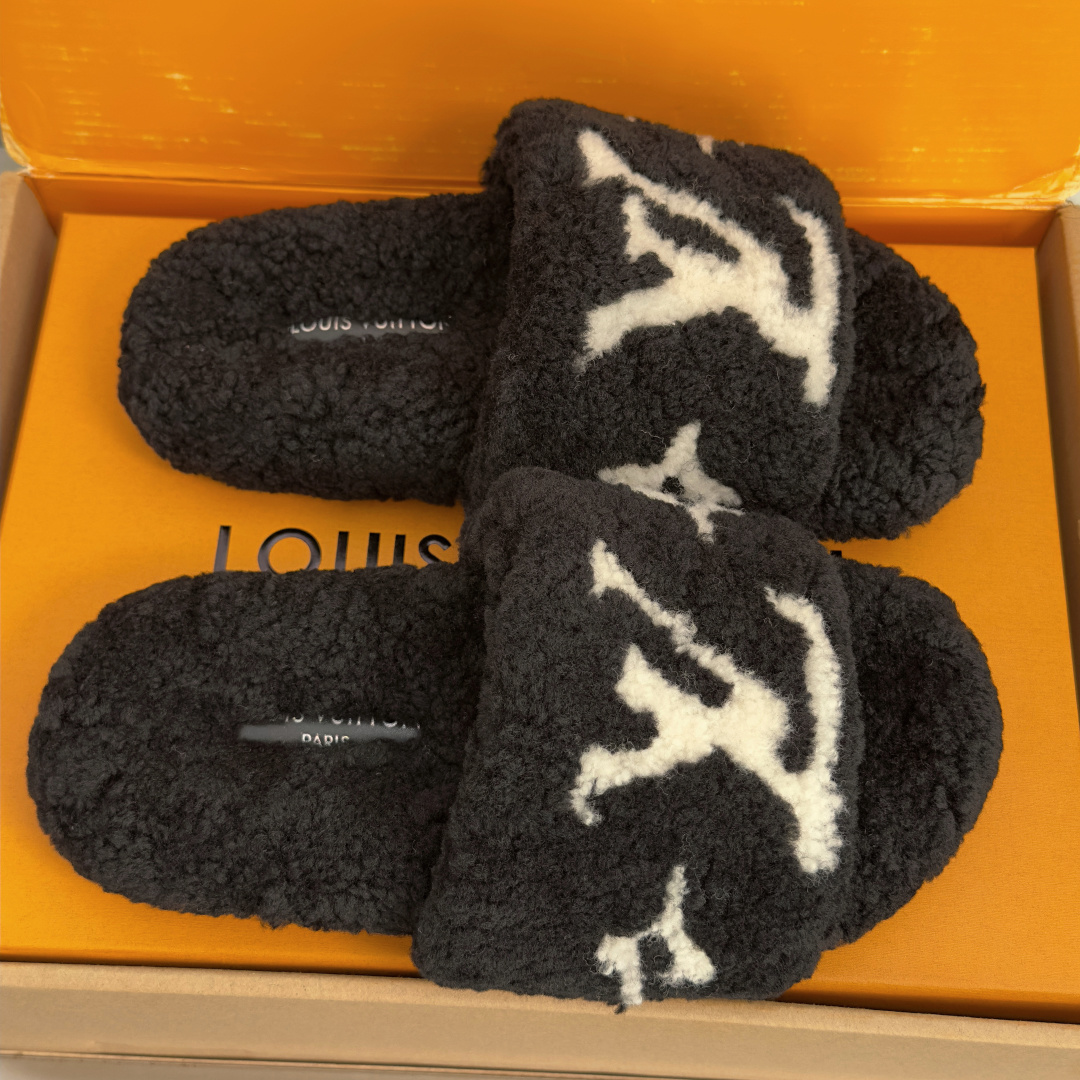 顶级版本：情侣款 Louis Vuitton路易威登 LV驴牌 泰迪 羊羔毛拖鞋 本款 Paseo Comfort 平底