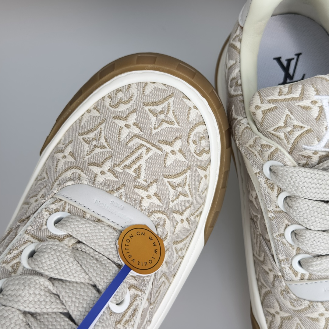 顶级版本:男款 LV 路易威登 L家 驴牌Tilted系列 走秀款 厚底 休闲 情侣款 运动鞋 滑板鞋 灵感源自 200 顶级版本:男款 LV 路易威登 L家 驴牌Tilted系列 走秀款 厚底 休闲 情侣款 运动鞋 滑板鞋 灵感源自 200